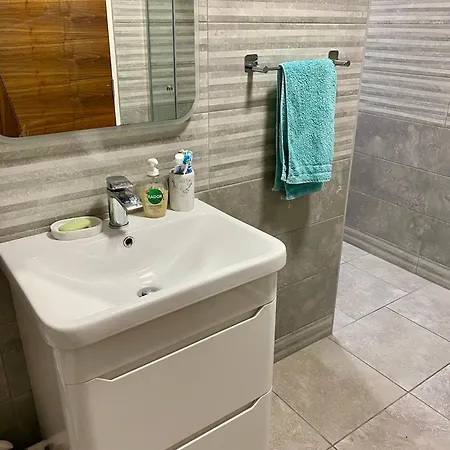 Golfing, Walking, Fishing Rest - Sleeps 8