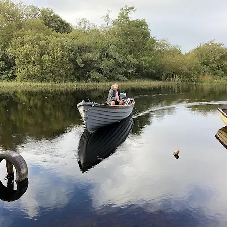 Golfing, Walking, Fishing Rest - Sleeps 8 *
