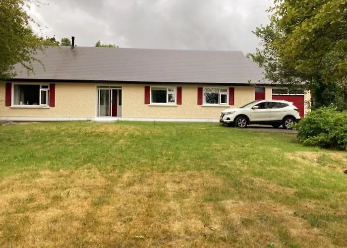 Golfing, Walking, Fishing Rest - Sleeps 8 Dom wakacyjny Galway