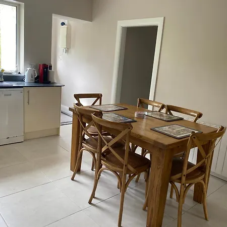 Golfing, Walking, Fishing Rest - Sleeps 8 *